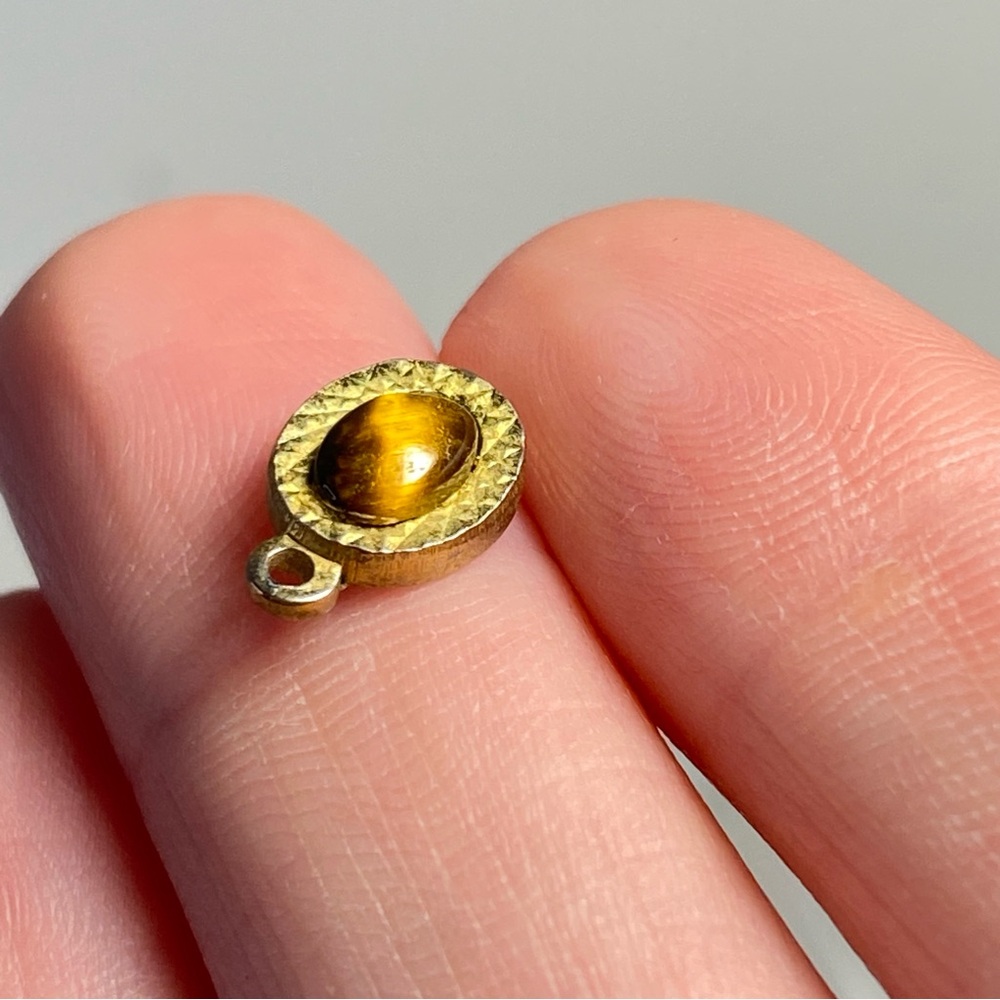 Dainty vintage tiger’s eye oval pendant 1970s - Picture 5 of 6